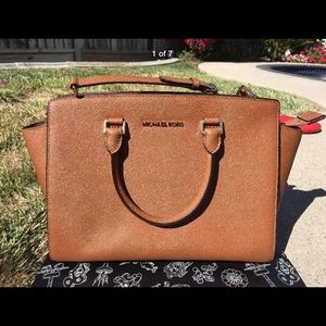 Michael Kors Large Selma Satchel Tote Purse